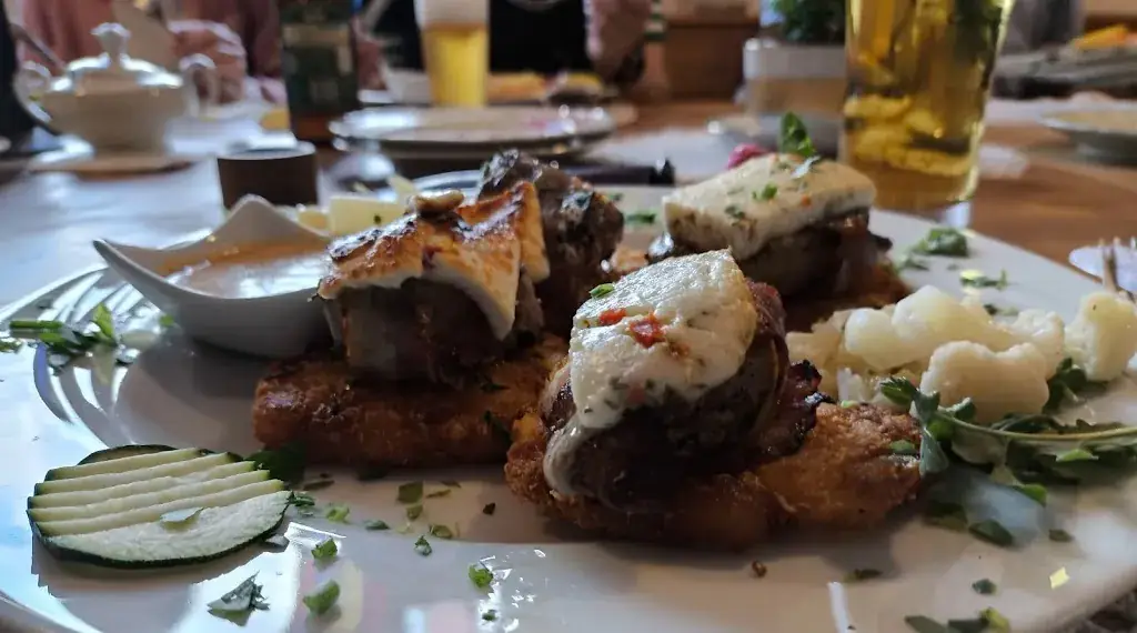 Cafe Restaurant zur Geierwally_Elbigenalp_slider_image_3