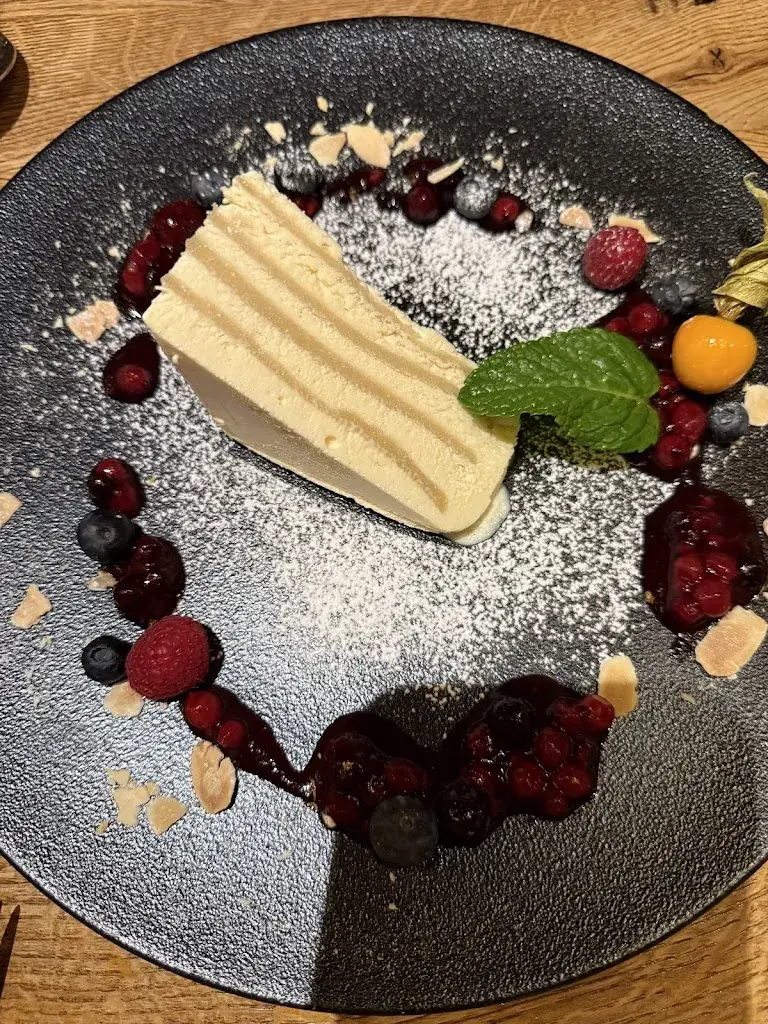 Nefelu V_ESSBAR Pertisau_Eben am Achensee_avis