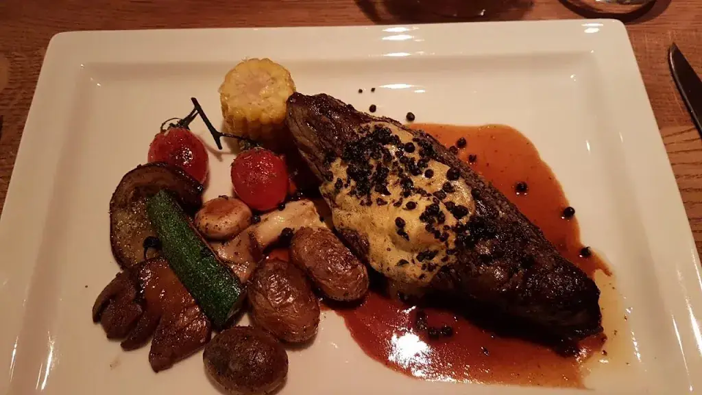 Karl-Patrik Kresoja_ESSBAR Pertisau_Eben am Achensee_avis