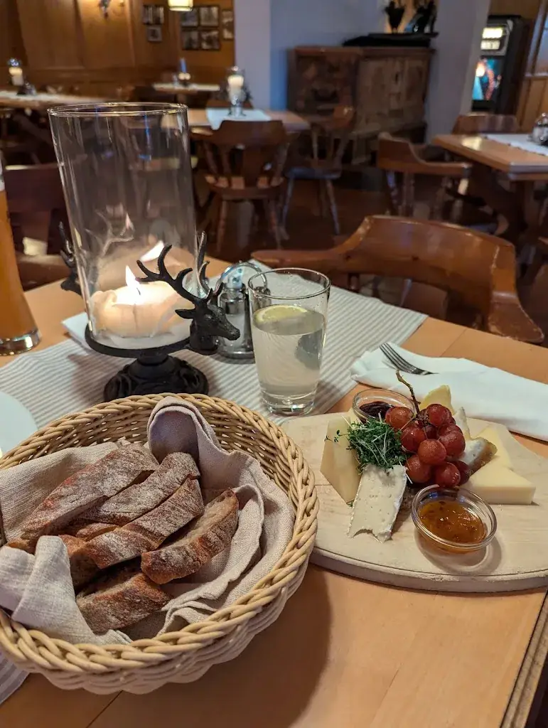 Anna Babaryka_Entners Wirtshaus am See_Eben am Achensee_review