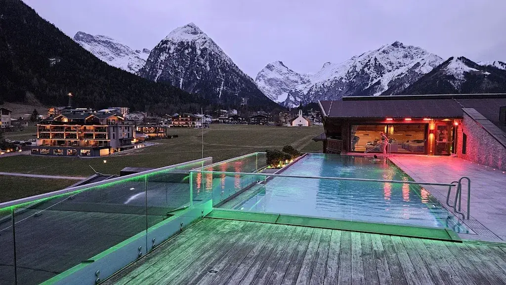 Hotel and Restaurant Alpenrose restaurant in Eben am Achensee