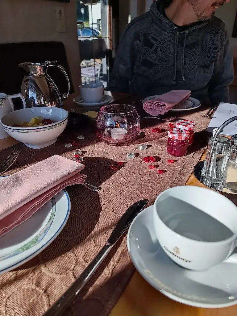 Laura Mazzantini_Gasthaus-Pension Golfvilla_Eben am Achensee_review