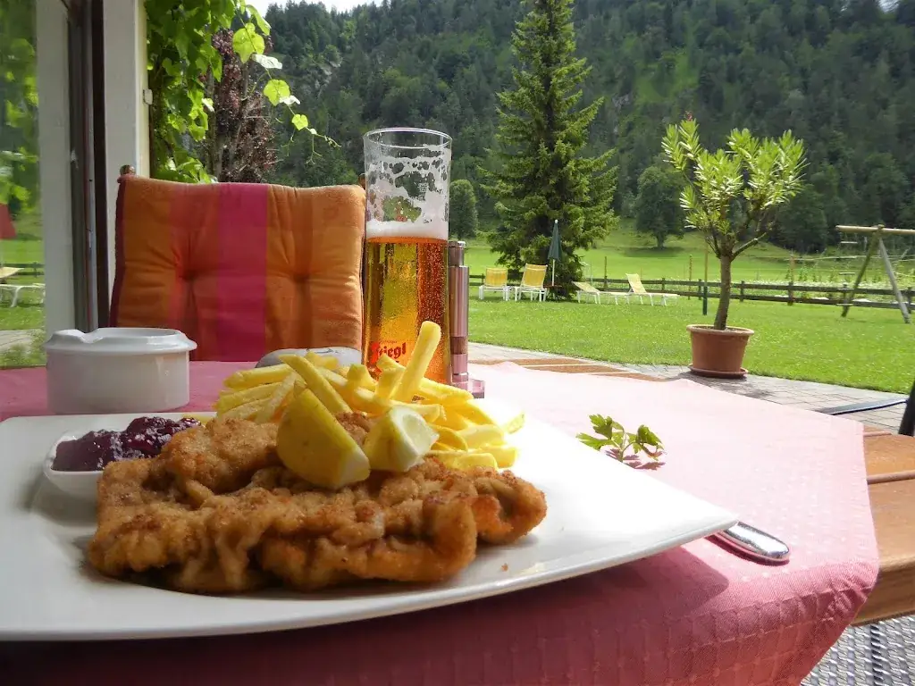 Jeffrey Roehr_Hexenhäusel_Erpfendorf_review