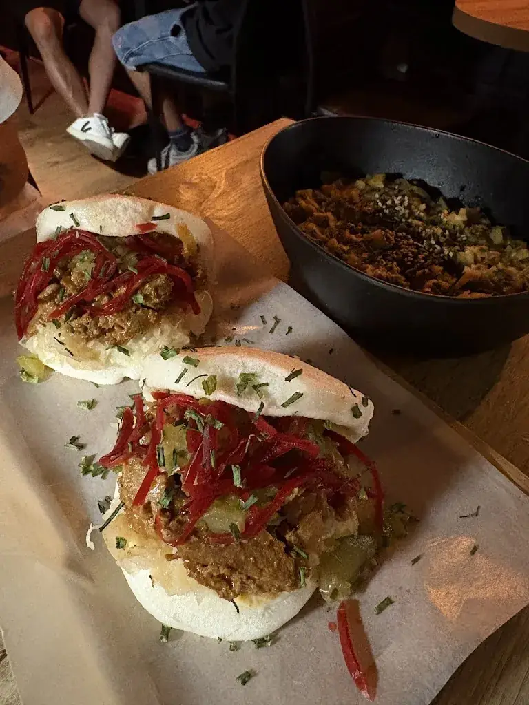 Ary G_shlen_Elmen_review