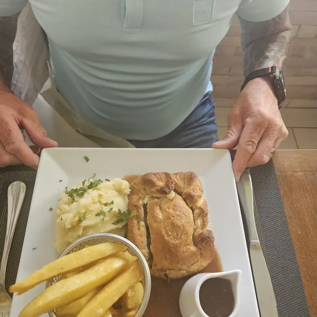 Magy McFadzean_Little Elm Restaurant_Elmen_review