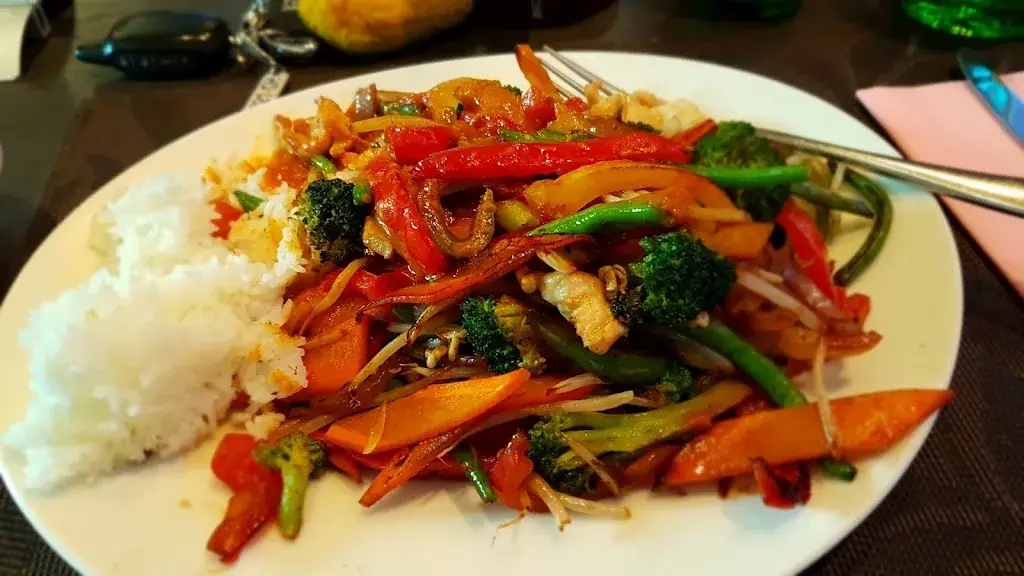 Avoid Highways_WU WOK & TEPPANYAKI_Endach_avis