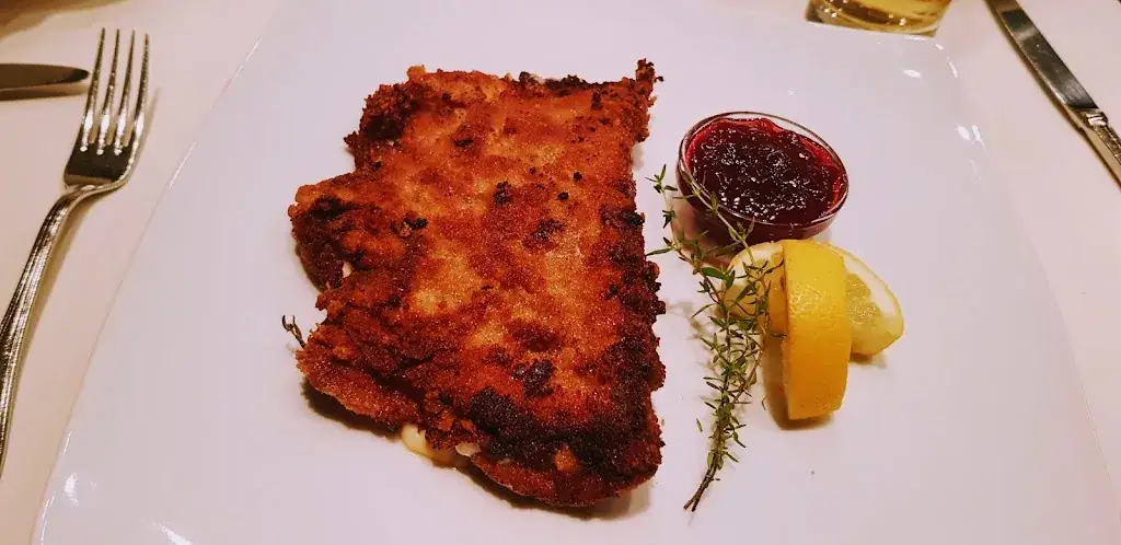 Restaurant - Bar - Ambiente_Endach_slider_image_3