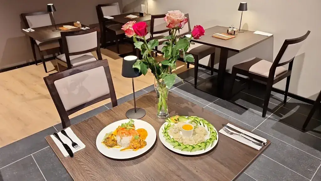 CAT-MAN-DO_Endach_slider_image_2