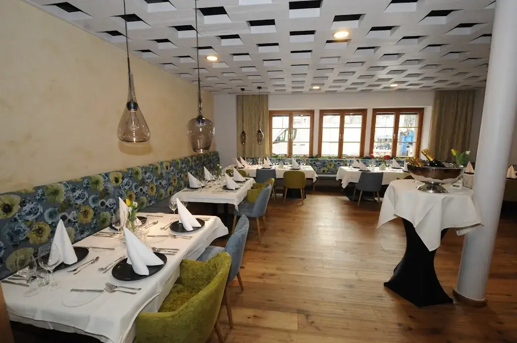 Restaurant Goldener Löwe Kufstein_Endach_slider_image_1