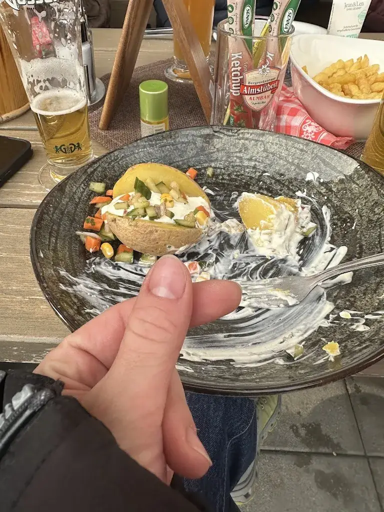 Franziska Bach_Bergrestaurant Almstüberl_Finkenberg_review