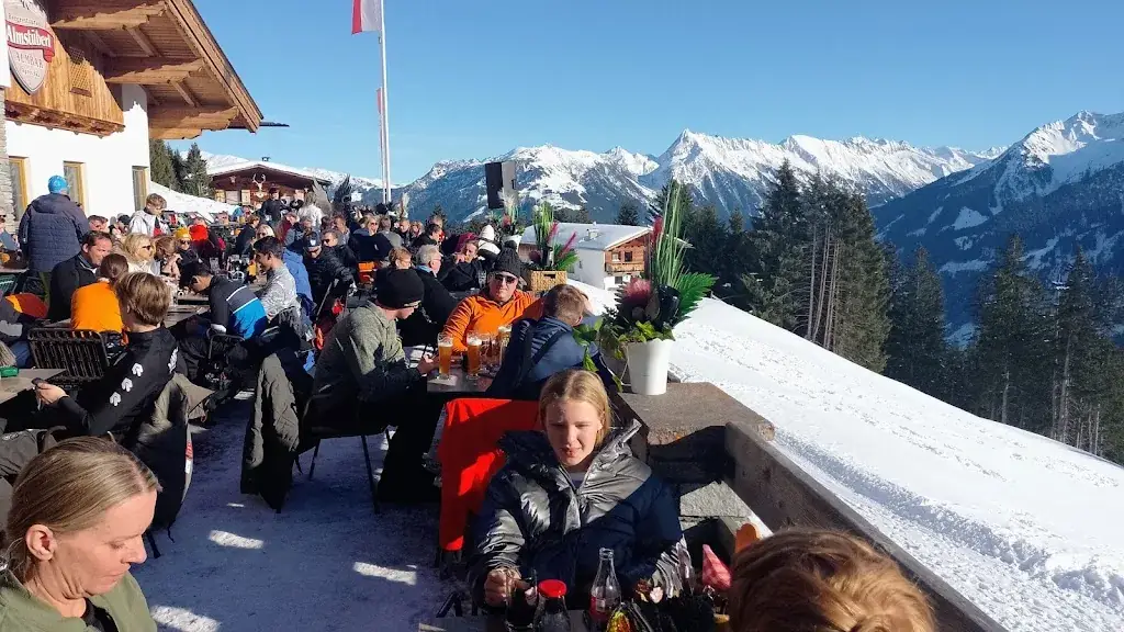 Graeme LearnSomethingNewEveryday_Bergrestaurant Almstüberl_Finkenberg_review