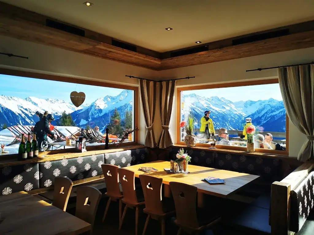 Bergrestaurant Almstüberl_Finkenberg_slider_image_1