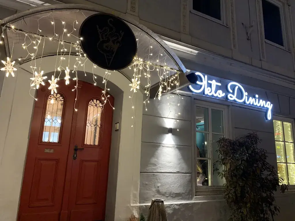 Evi Napetschnig_Okto Dining_Annabichl_avis