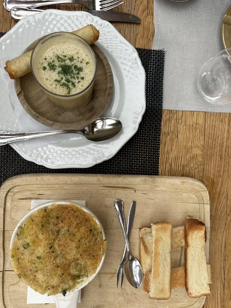 Ana Veres_Dorfkrug · Restaurant · s'Hoamatl (Appartements)_Flaurling_avis