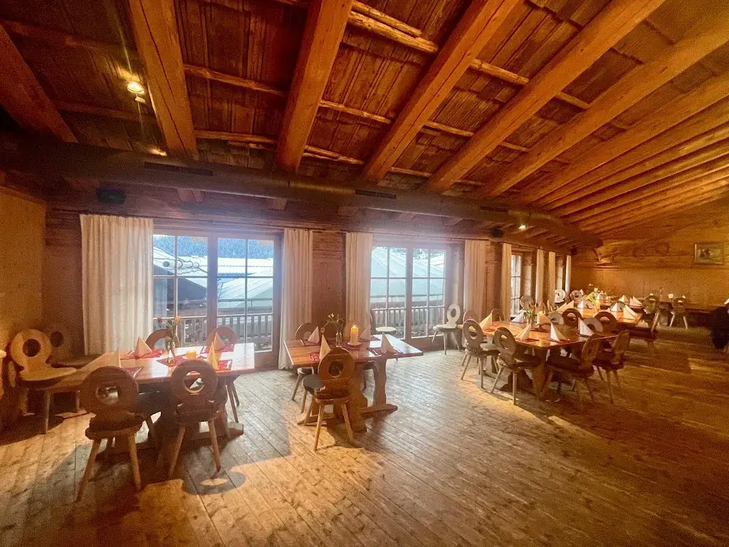 J • B •_Hexenalm Fiss_Fiss_review