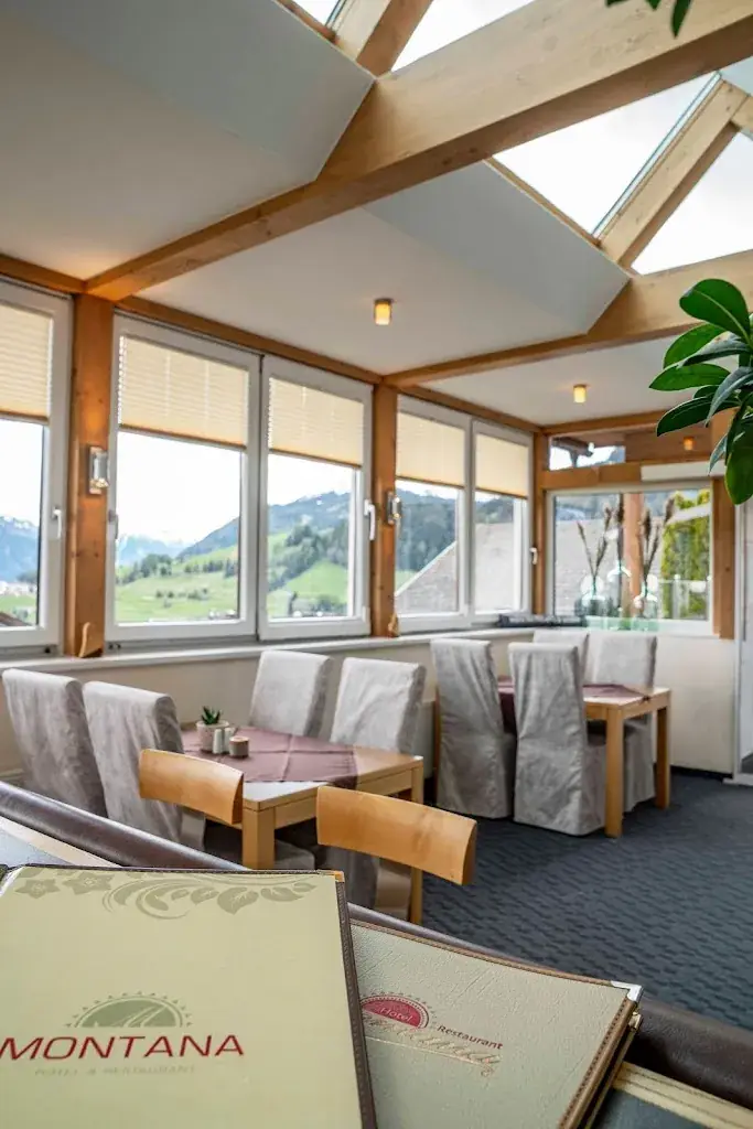 Montana Fiss_Fiss_slider_image_1