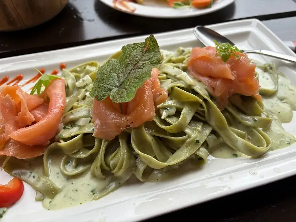 Lucie Klocová_Frommes Alp_Fiss_review