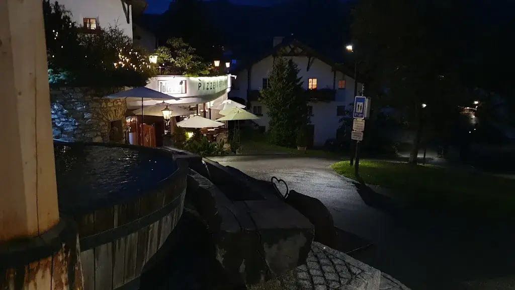 BUMBLE BEE_Pizzeria Dolce Vita_Fiss_review