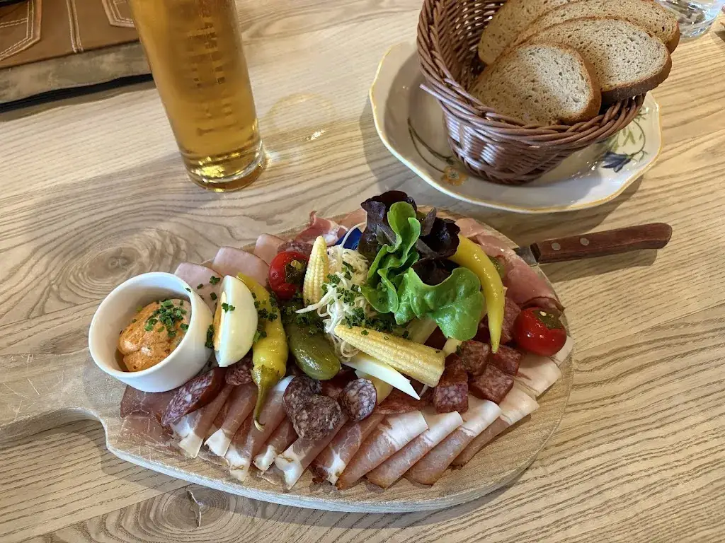 Restaurant Leithe Wirt_Fiss_slider_image_3