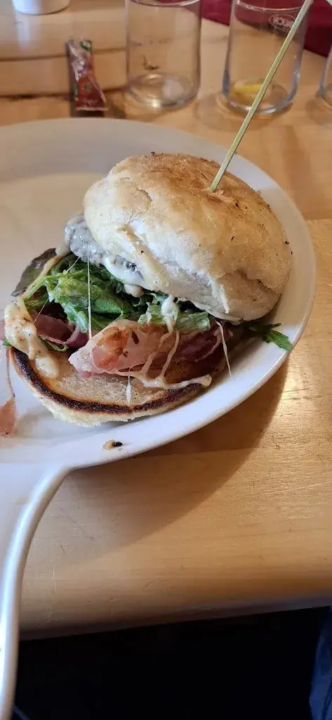 Arkadiusz Krztoń_Genussrestaurant Zirbenhütte_Fiss_review