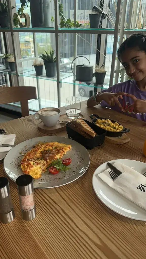 maitha alriyami_Gastronomie Unterlercher_Fügen_avis