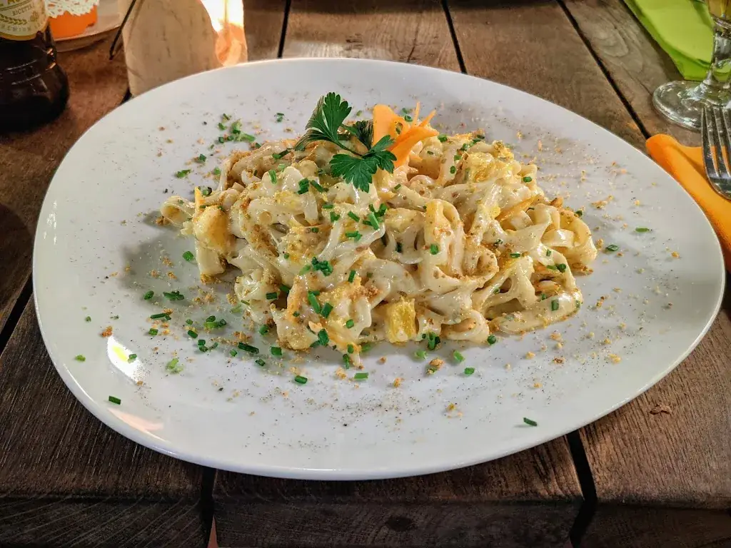 Robin Härle_Old Lemon Tree_Annabichl_review