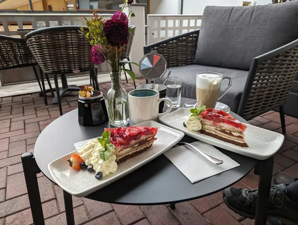 Dorfcafe Dine & Wine_Fieberbrunn_slider_image_3