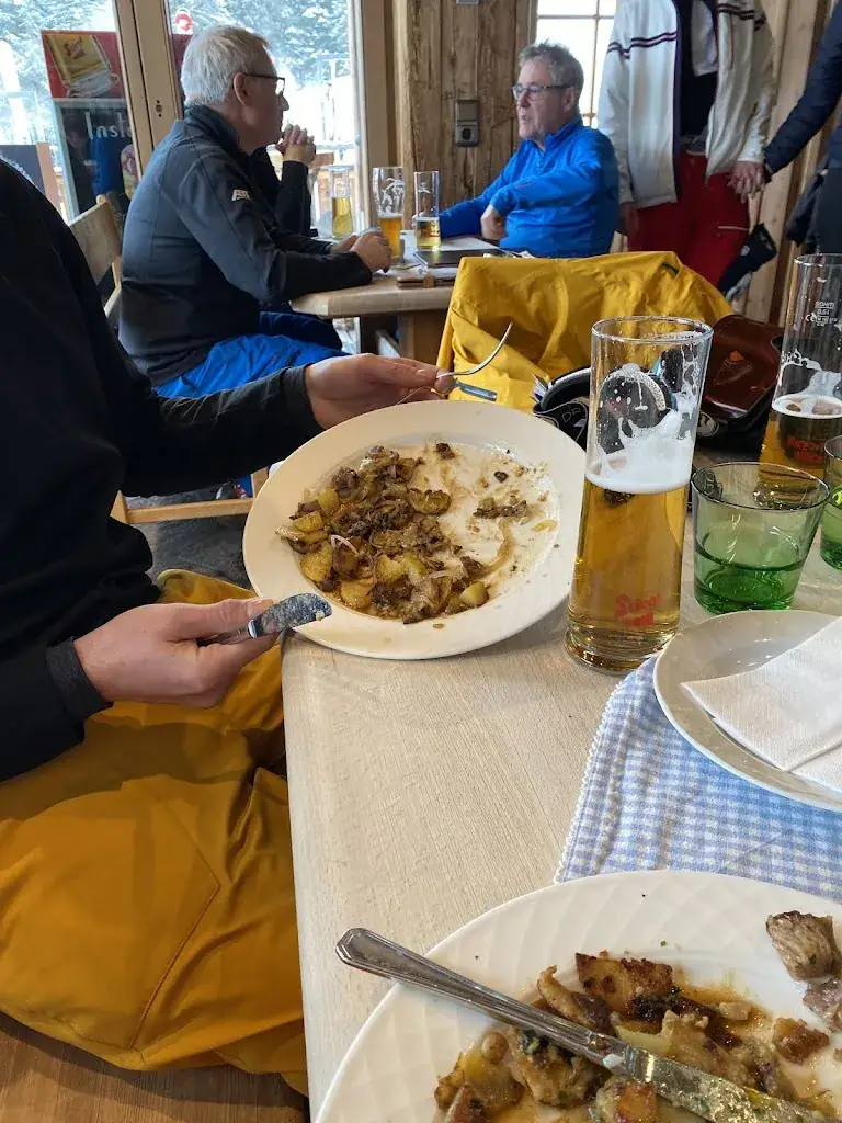 Koude Leeuwen_Berggasthaus Ferchlstadl OG_Fieberbrunn_avis