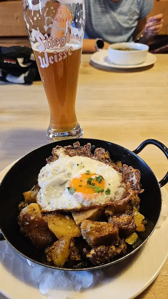 Ivo Jelinek_Berggasthaus Ferchlstadl OG_Fieberbrunn_avis