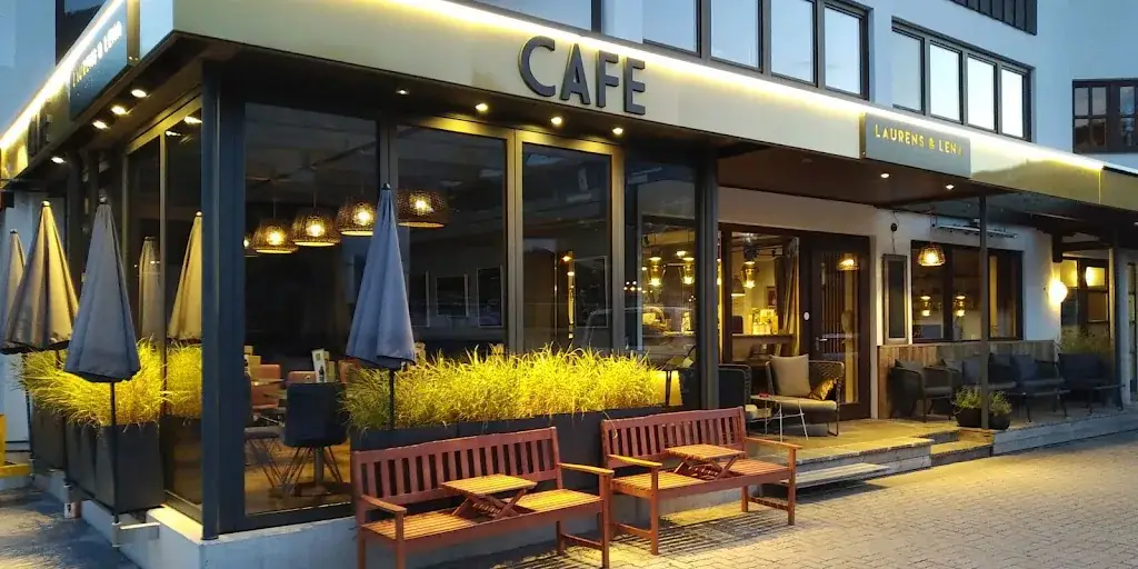 Café Laurens & Lena restaurant à Fieberbrunn