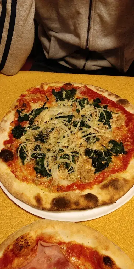 Esmee Bos_Pizzeria San Marco_Fieberbrunn_review