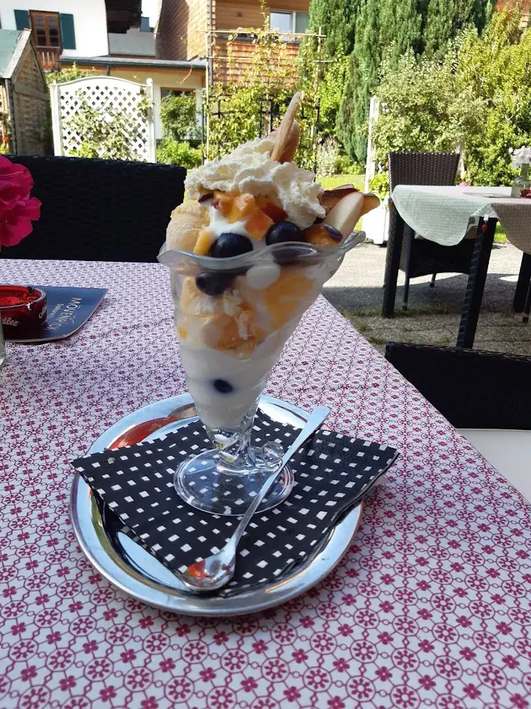 Café & Bistro Griaß Di restaurant à Fieberbrunn