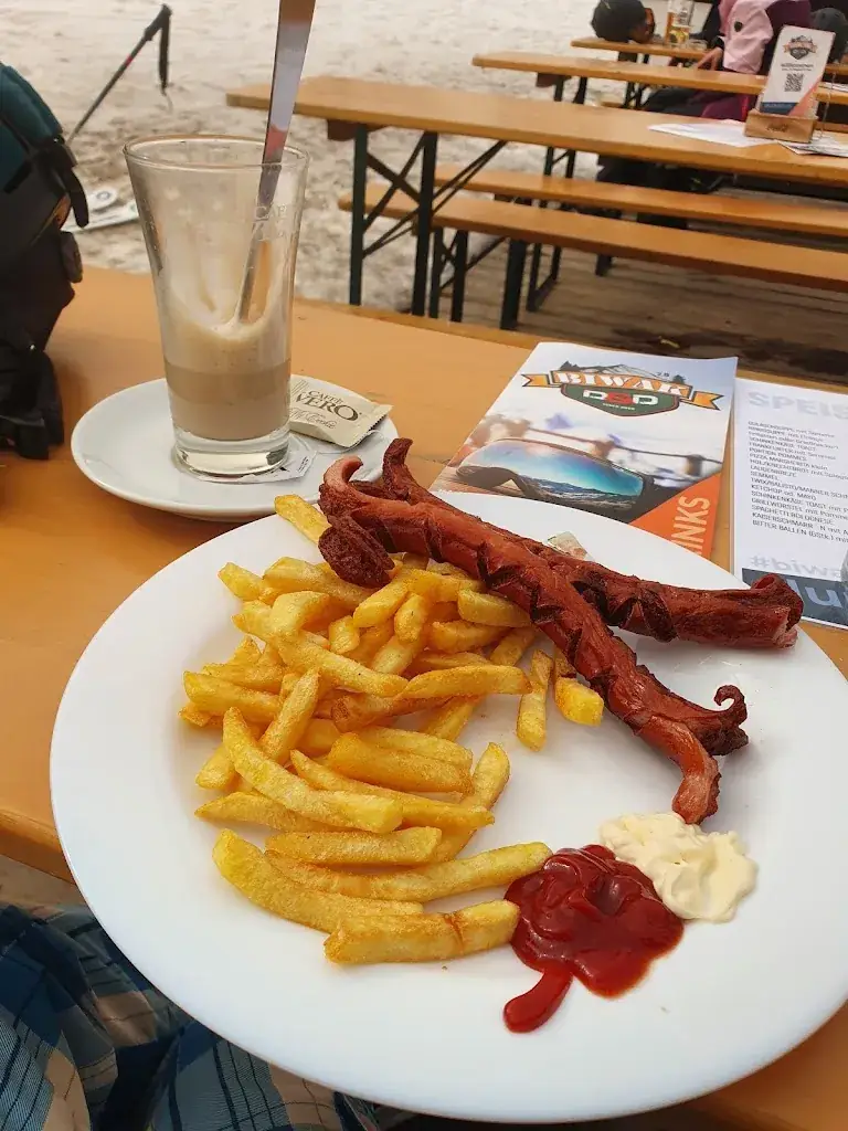 Nhi Vo_BIWAK Apres Ski & Restaurant_Fieberbrunn_avis