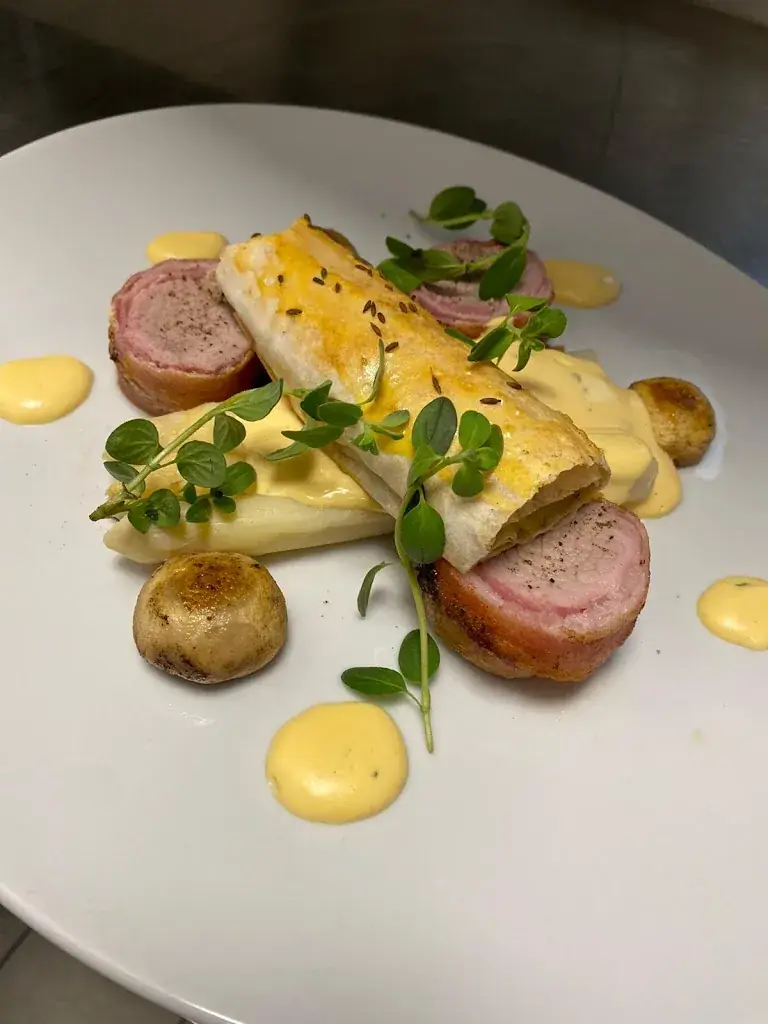 UNI.WIRT._Annabichl_slider_image_3