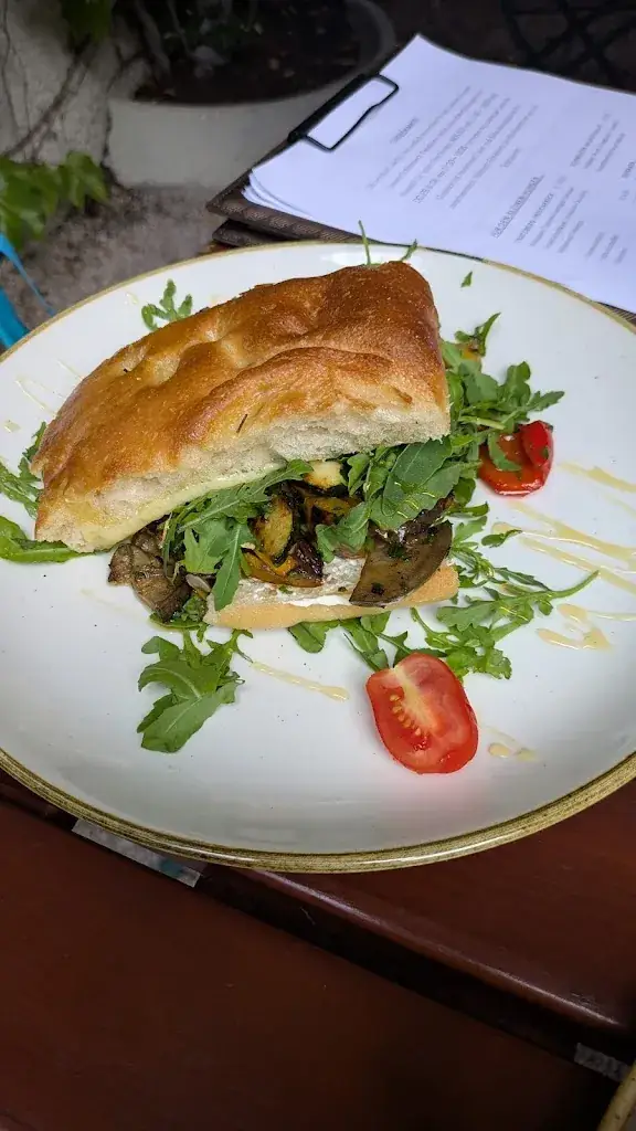 Alexei Colatchi_Schlosswirt Tratzberg_Gallzein_review