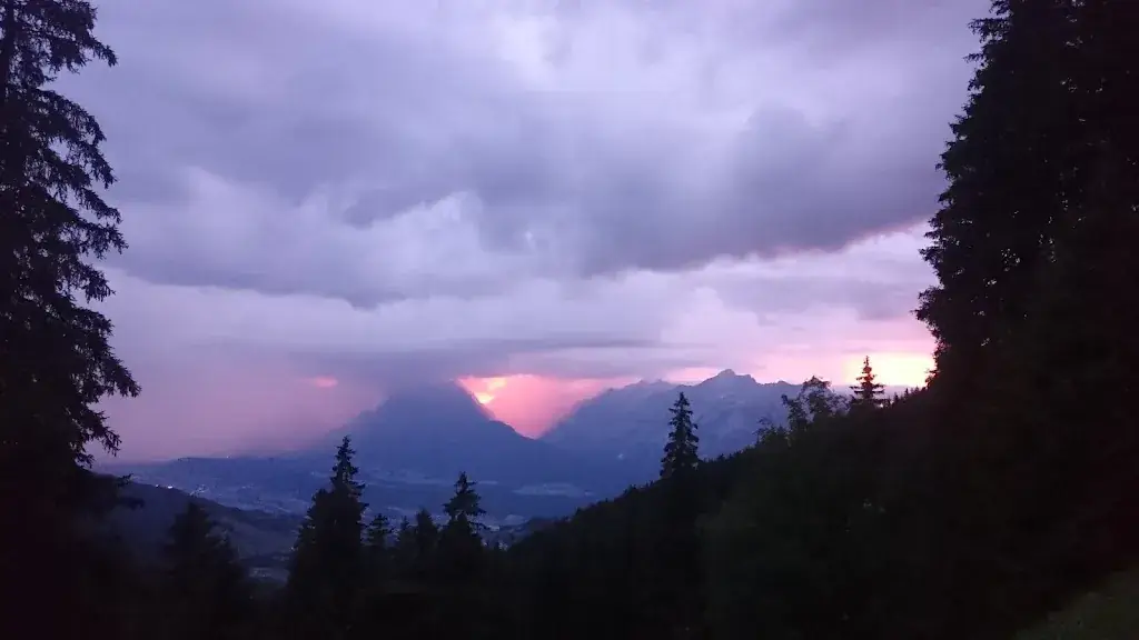 Shaly Rauss_Alpengasthof Loas_Gallzein_review