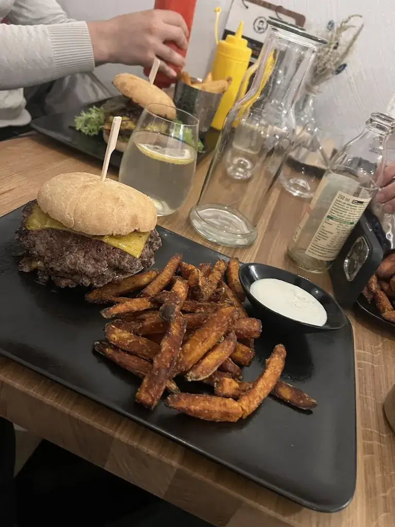 Sinan Türker_Pascals BBQ'n'More_Gallzein_review