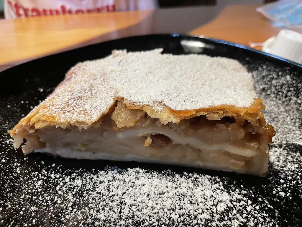 Slava Mironov_Knappenkuchl_Gallzein_review