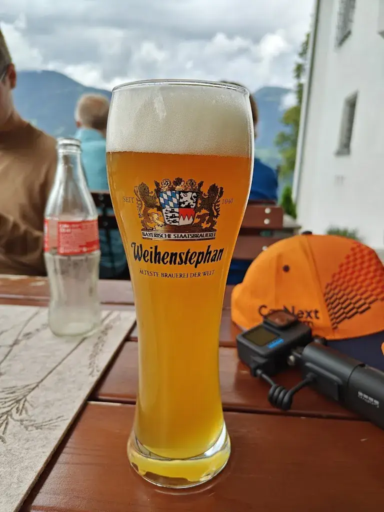 Andre Prins_Burg Freundsberg_Gallzein_review