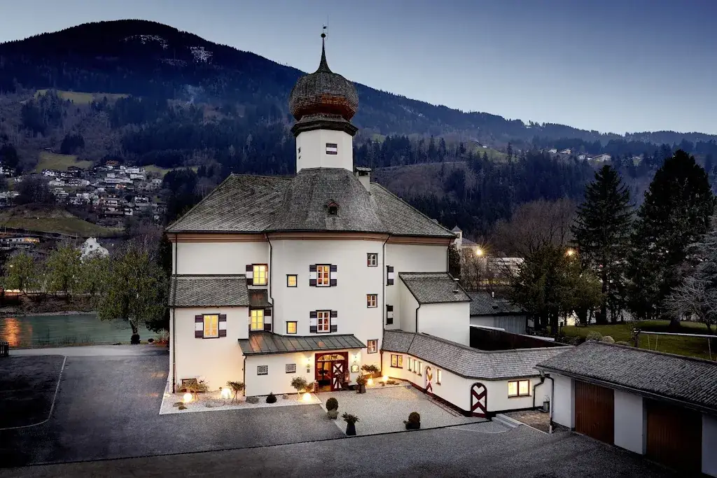 Schlosshotel Mitterhart restaurant à Gallzein