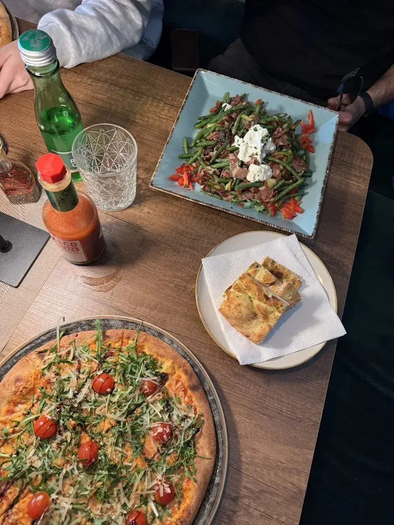 Restaurant Pizzeria Piccantino_Gallzein_slider_image_2