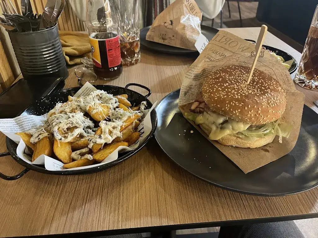 Menu_Niko`s Street Food Bar_Galtür_immagine_5