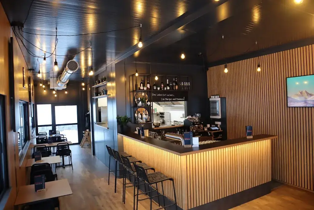 Niko`s Street Food Bar restaurant à Galtür