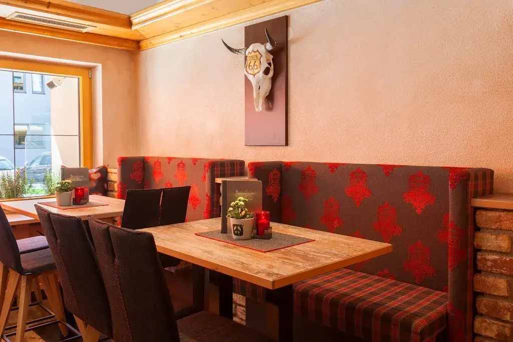 Steakhouse & Pizzeria "Bierkessel" restaurant à Galtür