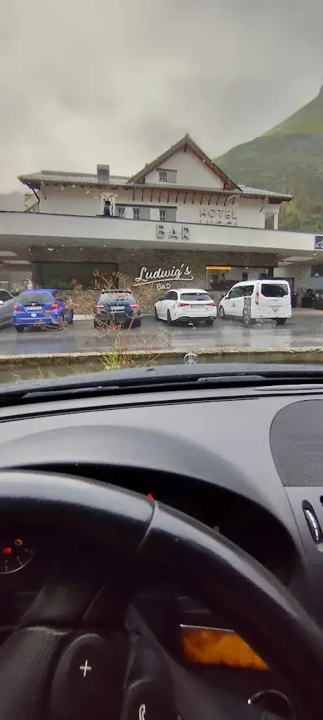 Kläuserl_Ludwig's Bar & Restaurant_Galtür_avis