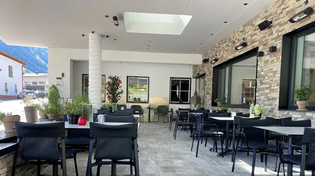 Ludwig's Bar & Restaurant_Galtür_slider_image_1