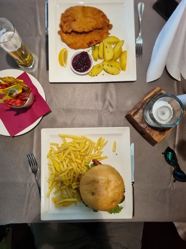 Ilana Pinhas_Restaurant Huisler Stube_Fulpmes_review