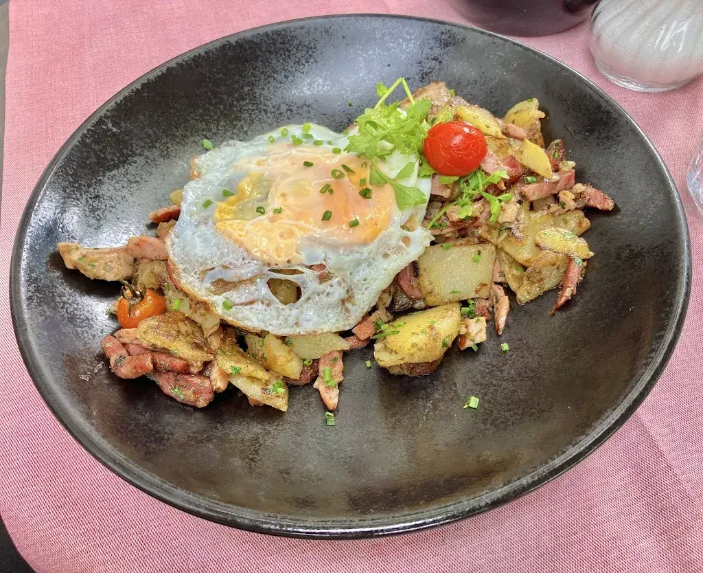 Will Pirnasch_Guesthouse ‘Dorfkrug’_Fulpmes_review