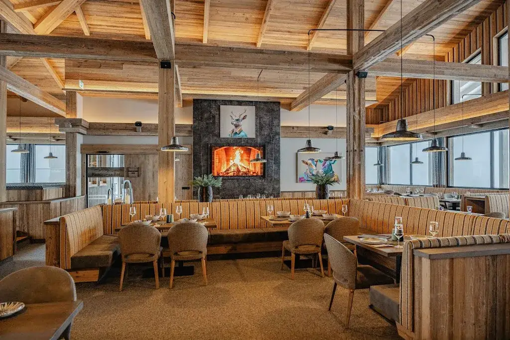 Panorama Restaurant Kreuzjoch Ges.m.b.H._Fulpmes_slider_image_1