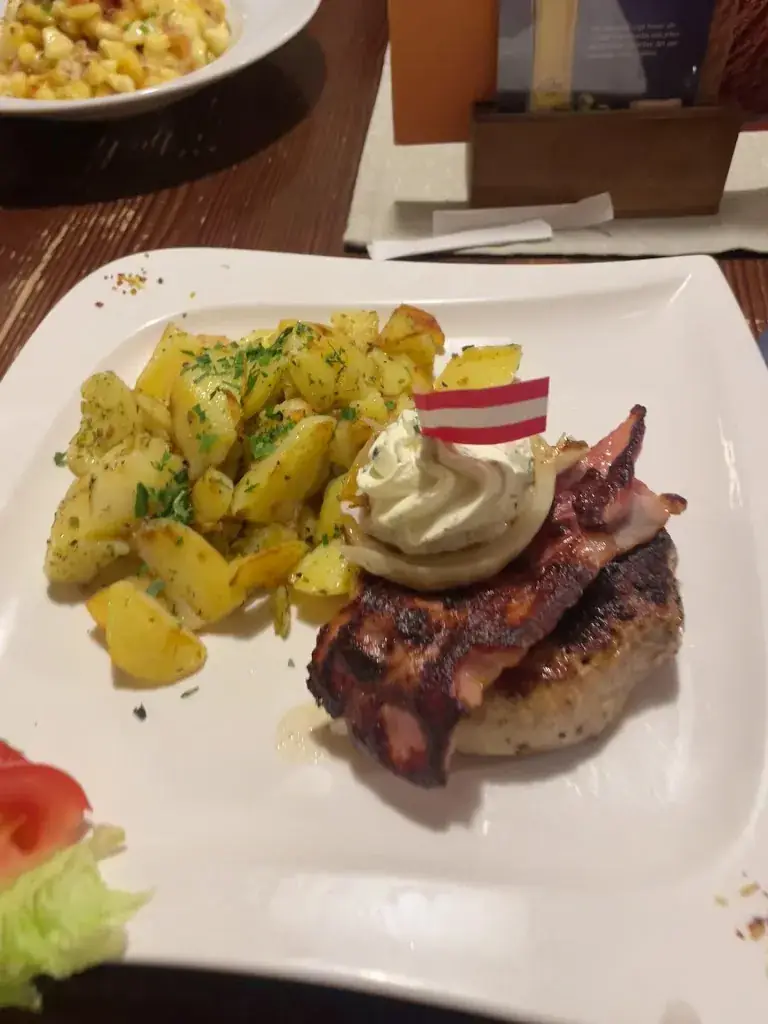 Restaurant - Kegelbahn s´Kasermandl_Fulpmes_slider_image_2